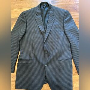 John Varvatos USA Charcoal Gray Pinstripe 100% Wool Blazer, Jacket, size 42 Reg